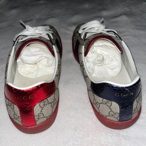 Gucci new ace sneakers for sale exceptional condition willing to hear any offer